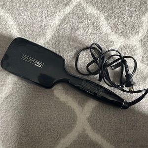 Infiniti Pro Conair Heating Brush